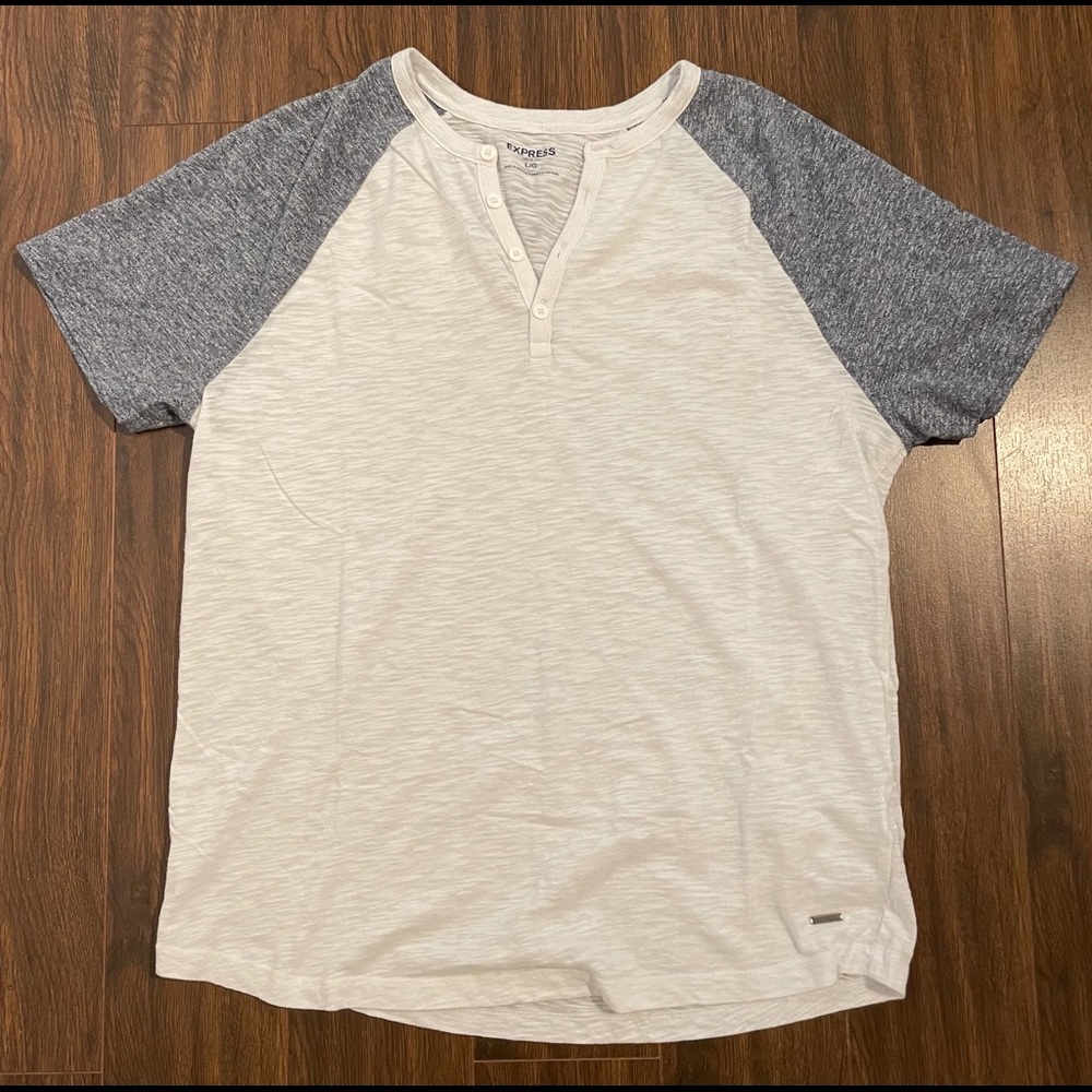 Express Large Henley T-Shirt New without Tags